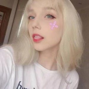 Meet your Posher, Hyla